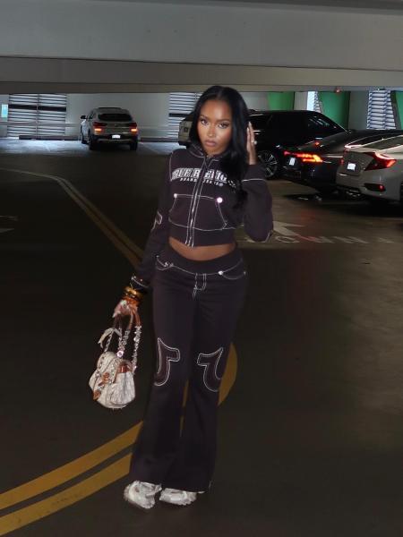 Contour Embroidery Sporty Hoodie Fashion Two-Piece Set (Excludes Tank Top) FC1400