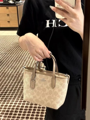 Handheld single shoulder diagonal cross bag