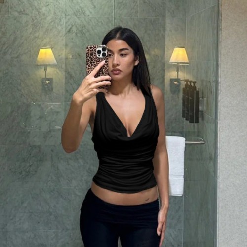 Slim fit sleeveless T-shirt