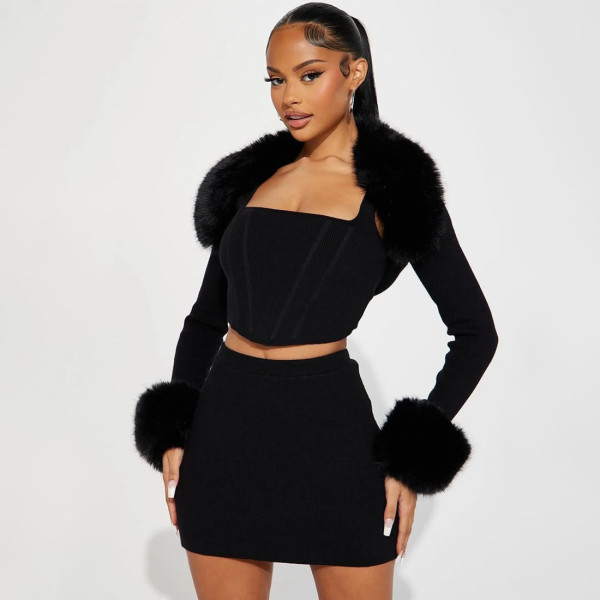 Three piece set of fur collar splicing long sleeved suspender with inner loop and hip hugging short skirt