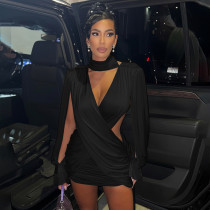 Hollow out long sleeved deep V-neck waist and hip revealing dress