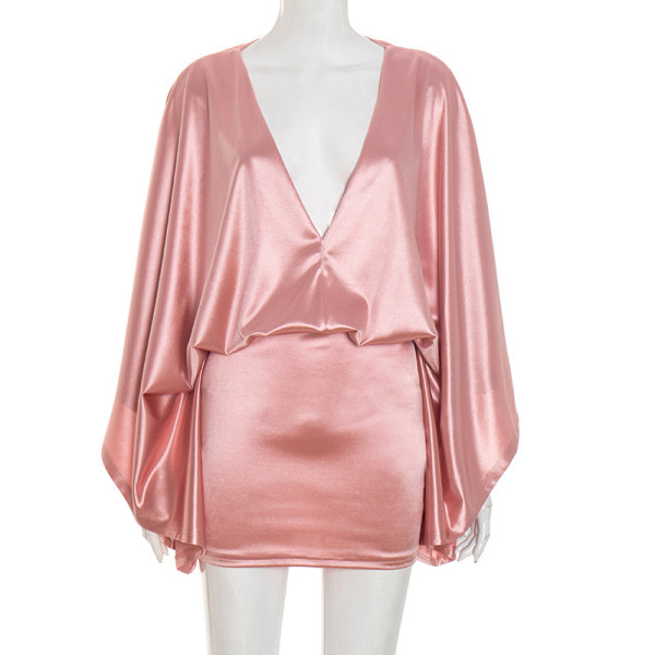 Loose simulation silk V-neck long sleeved dress with ample swing and hip hugging design