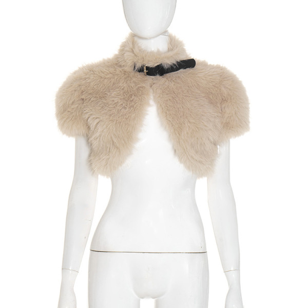 Hairy short crop top with exposed navel and sleeveless straps