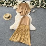 Short sleeved knitted top high waisted pleated skirt two-piece set