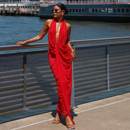 Sleeveless hanging neck backless pleated patchwork dress