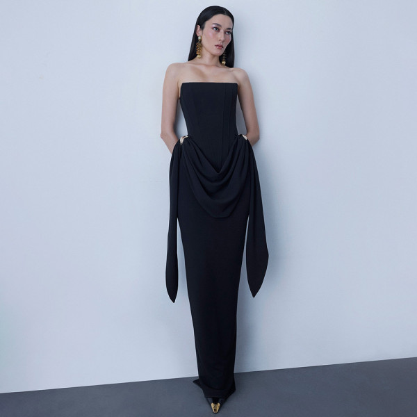 Strapless backless strapless dress