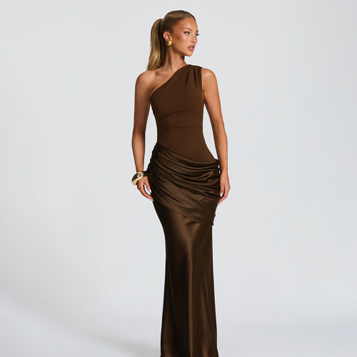 Single shoulder slanted collar pleated satin bread buttocks long skirt