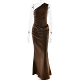 Single shoulder slanted collar pleated satin bread buttocks long skirt
