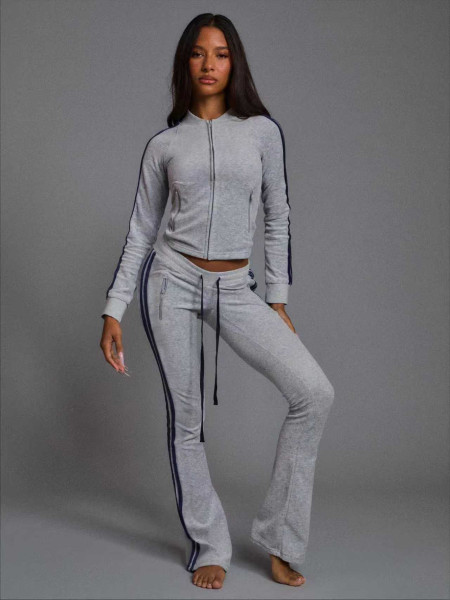 Strip two-piece set
