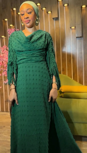 Wrinkled sleeve drawstring three-dimensional wool ball waist cinching dress