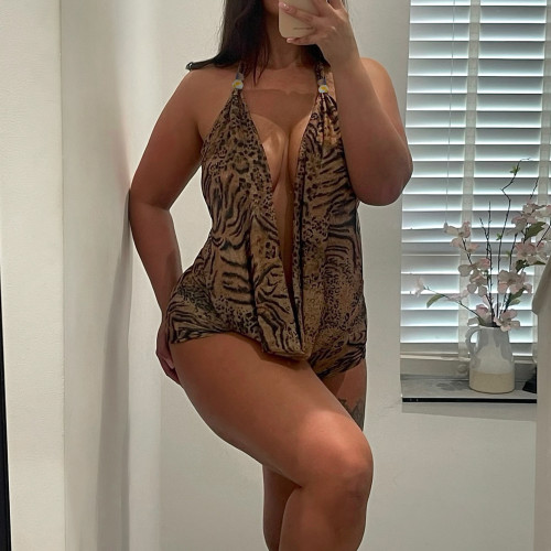 Leopard print collar hanging neck suspender shorts set