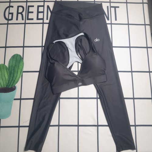 Top and Pants 2-Piece Set Yoga Wear Set