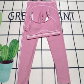 Tank top and pants sports suit