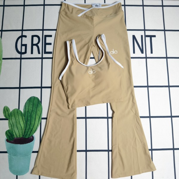 Tank top and pants sports suit