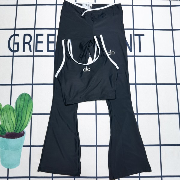 Tank top and pants sports suit