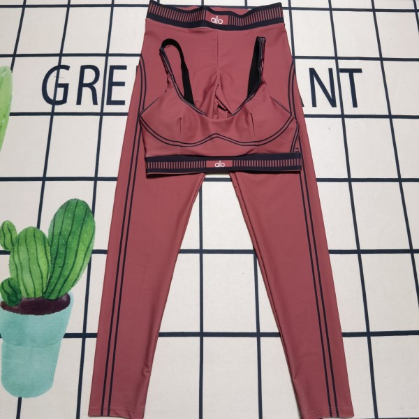 Tank top and pants sports suit