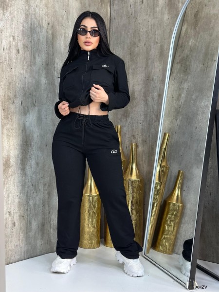 Embroidered letter zipper sweatshirt, multi pocket wide leg pants, sports suit