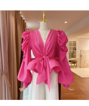 Bubble sleeve V-neck shirt with three-dimensional ruffle edge, tied waist, pleated short sleeved top