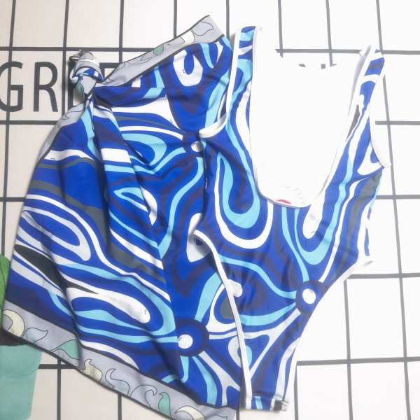 Square scarf+one-piece swimsuit