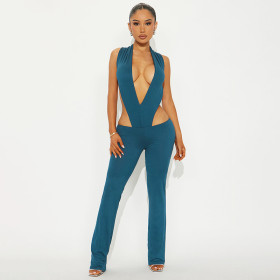 Deep V-sleeveless jumpsuit with low waist and slightly flared pants two-piece set