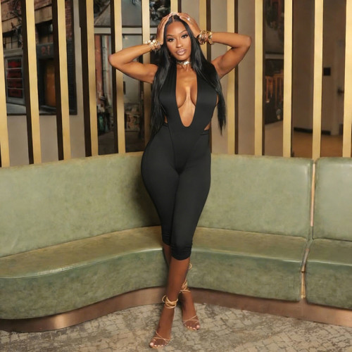 Deep V-neck solid color five part jumpsuit