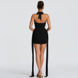 Deep V-neck hanging neck exposed backpack hip dress