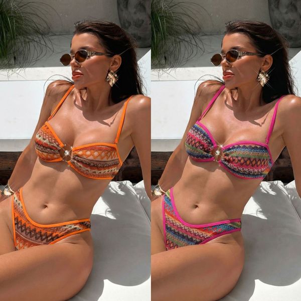 Geometric pattern knotting bikini