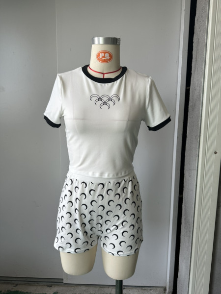 Moon print elastic base top and shorts set