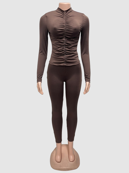 Two piece set of pleated round neck long sleeved top