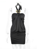 Hanging neck, exposed back, exposed shoulders, sexy, simple, pleated, hip hugging short skirt