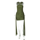 Sleeveless neck hanging pleated waist cinching tight fitting hip hugging dress