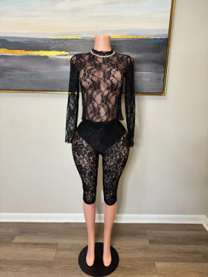 Two piece lace women's shorts set