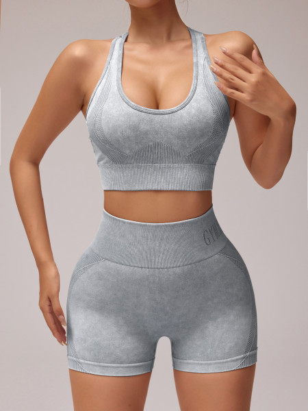 Seamless sports kit