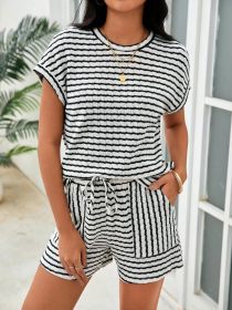 Striped short sleeved T-shirt shorts set
