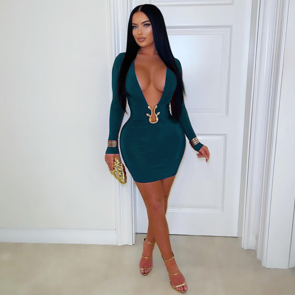 Deep V metal accessory long sleeved hip hugging dress