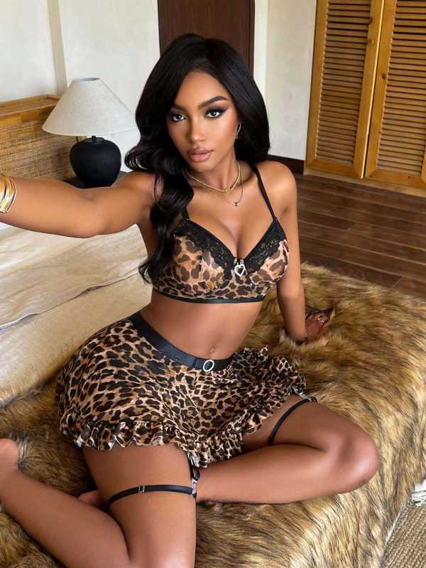 Leopard print two-piece sleeping set