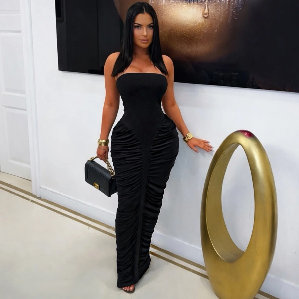 Strapless solid color hip hugging pleated dress