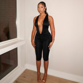 Tie up neck jumpsuit five quarter pants