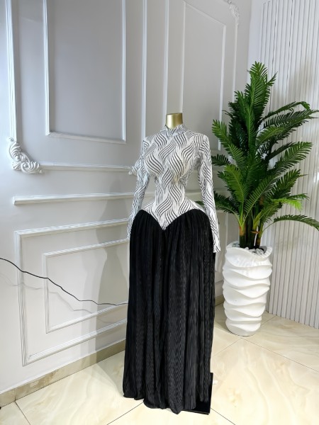 Long sleeved stand up collar patchwork pleated long dress