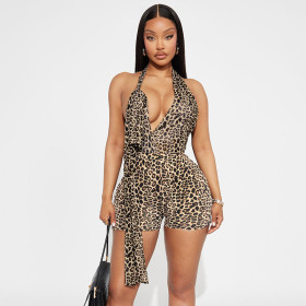 Leopard print hanging neck, large exposed back, tied one-piece shorts