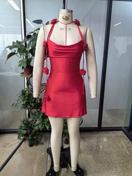 Backless dress and short skirt