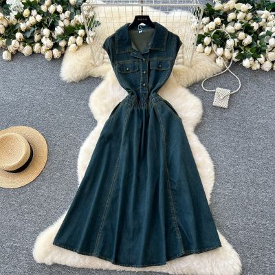 Waist up collar short sleeved denim dress