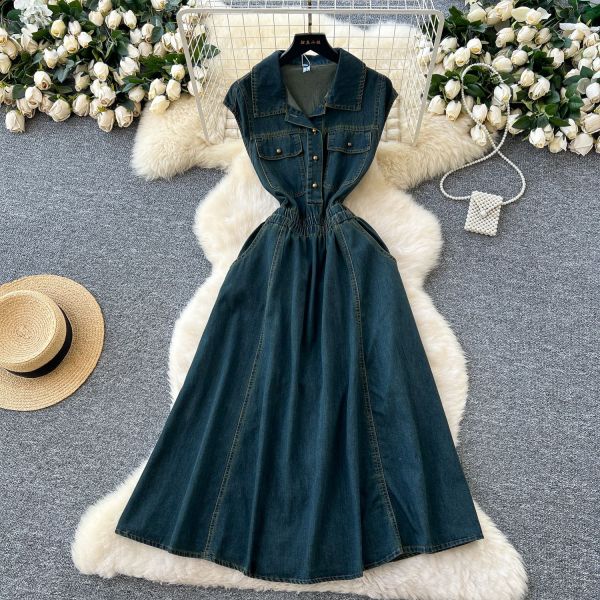 Waist up collar short sleeved denim dress