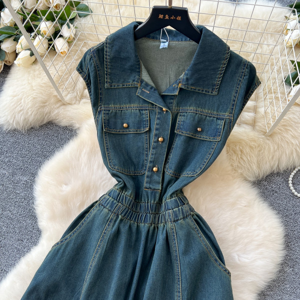 Waist up collar short sleeved denim dress
