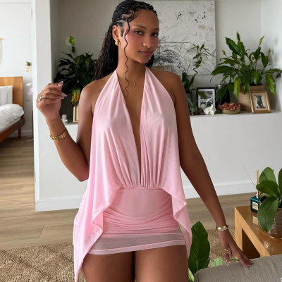 Deep V-neck hanging backpack with exposed buttocks, short mesh dress