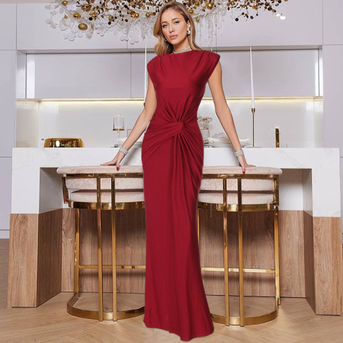 Wrinkled solid color sleeveless dress