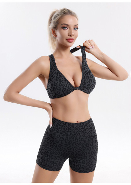 Cross Twisted Sports Bra Waist and Hip Lifting Shorts Set