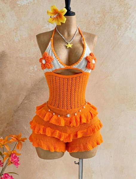 Knitted hand hooked ruffle edge hanging neck strap hollow jumpsuit