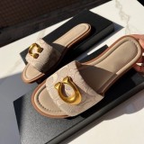 Flat bottomed one-piece slippers