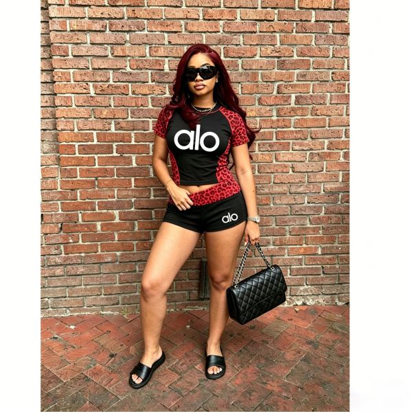 Printed leopard print patchwork short sleeved sports shorts two-piece set